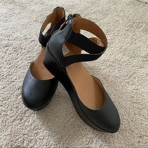 Gentle Souls by Kenneth Cole- Size 8.5, never worn